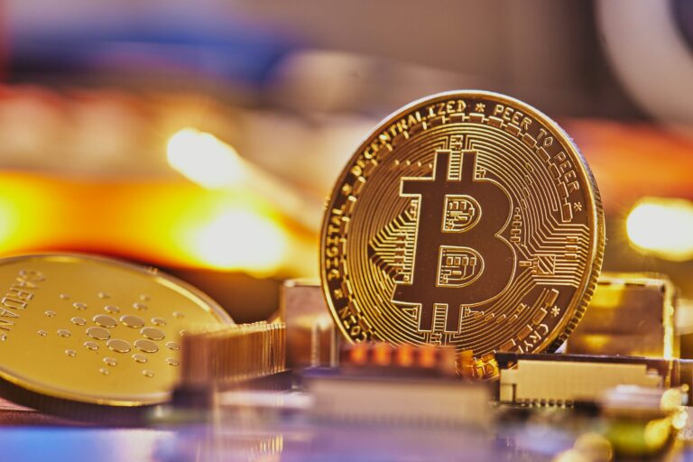 This Analyst Correctly Predicted The Bitcoin Price Crash To $99,000, Here’s What’s Supposed To Happen Next