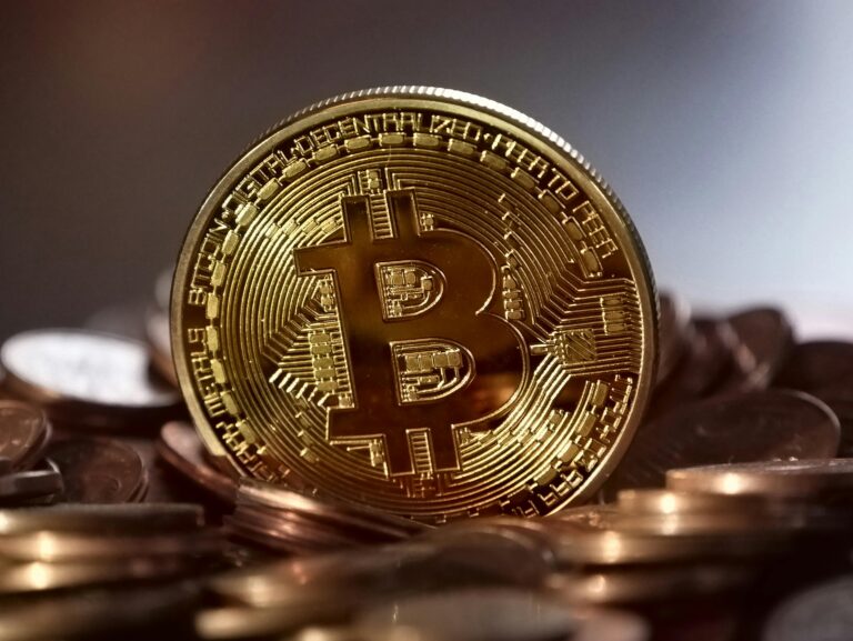 Crypto Analyst Bucks Back Against Bearish Sentiment, Top Is Not In