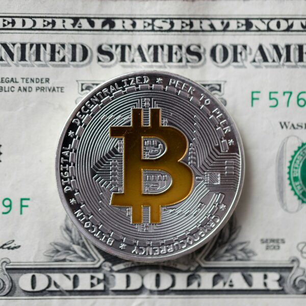 Bitcoin Uptrend Soon? Dollar Index Breakdown Sparks Optimism…