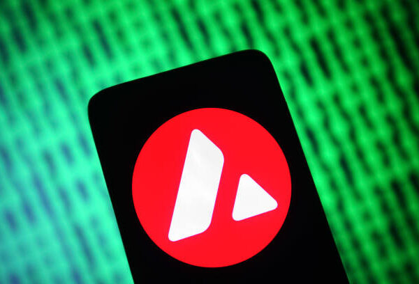 Reversal In Progress? Avalanche Double Bottom Eyes Next…