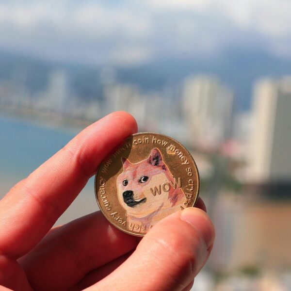 Dogecoin Hits Multi-Month High, Veteran Trader Says It’s…