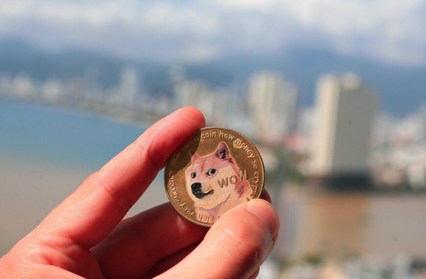 Dogecoin Hits Multi-Month High, Veteran Trader Says It’s…