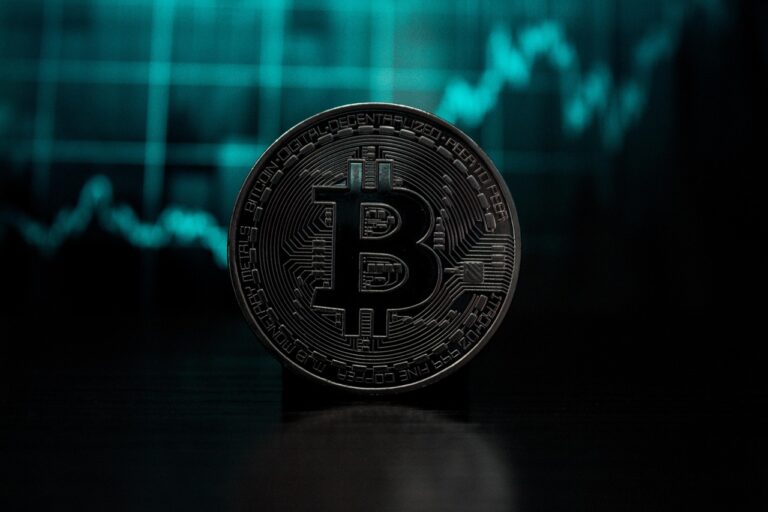 Bitcoin’s Make-or-Break Phase Begins: Weekly Support Holds, Momentum Fades